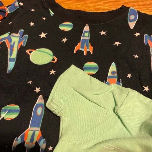 18 months snug fit cotton pajamas PJs bundle spring summer short sleeve lot of 7 - Picture 6 of 7